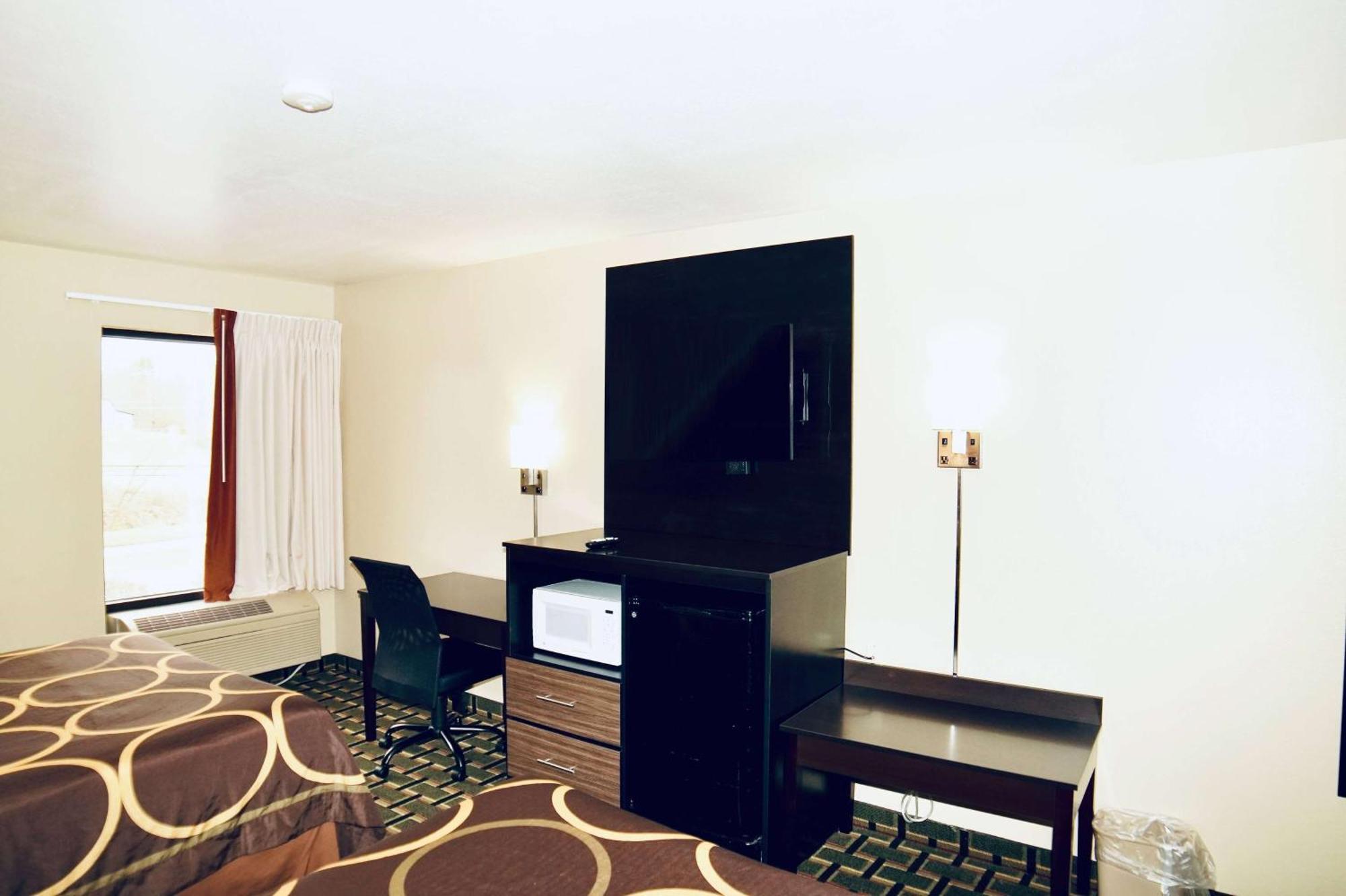 Super 8 By Wyndham Crossville Tn Bagian luar foto